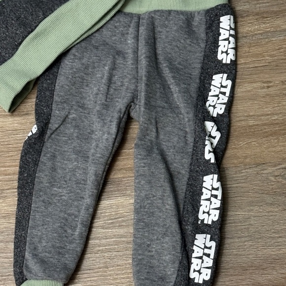 Star Wars 3D Kids Gray and Green Jogger Set - Picture 3 of 6
